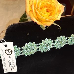 💚NWT AmirtaSingh Beaded Flower Choker 3 for $30💙